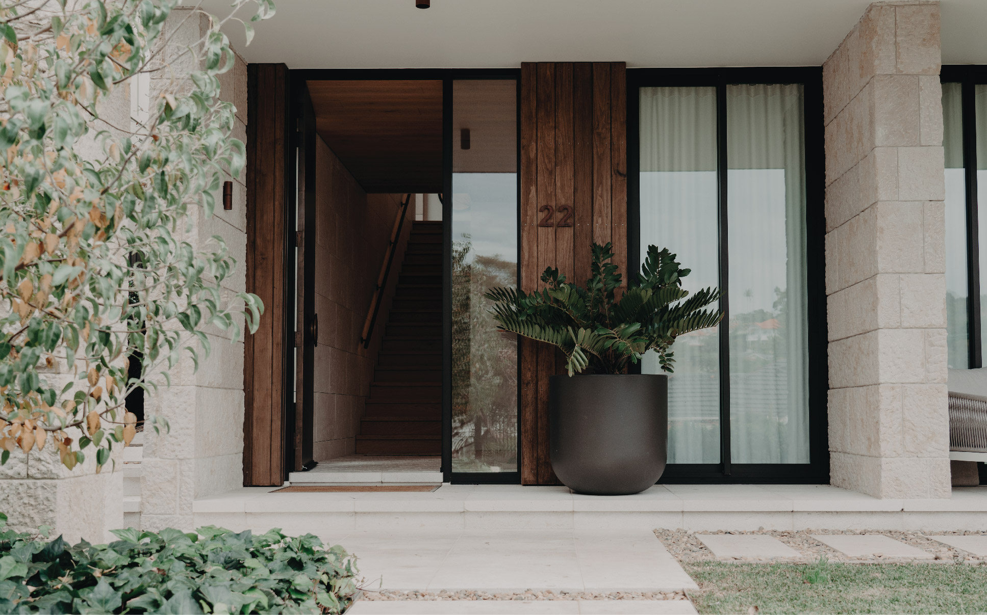 7 Tips for Preparing Your Property’s Entrance for a Sale